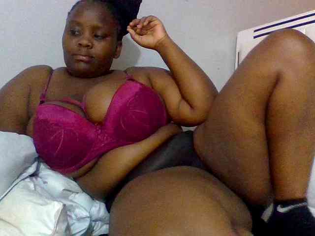 Bursty-Monique webcam