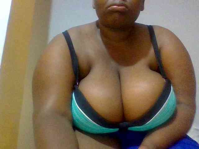 Bursty-Monique webcam