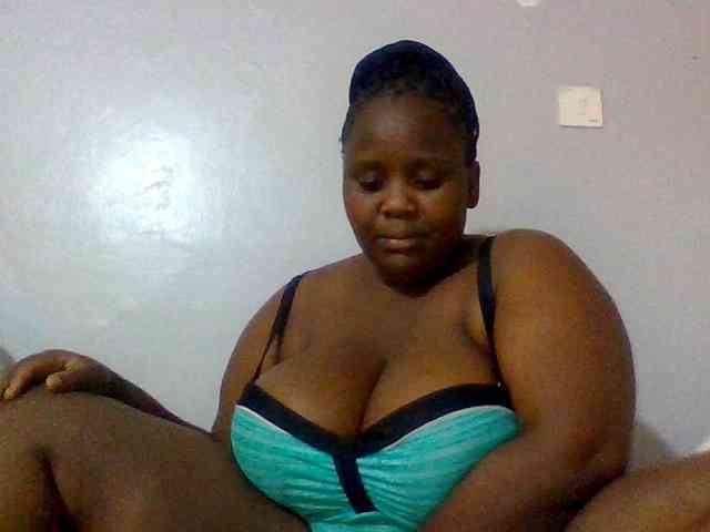 Bursty-Monique webcam