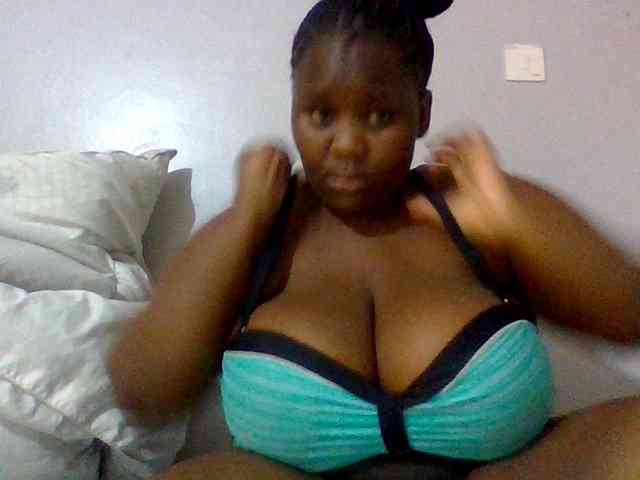 Bursty-Monique webcam