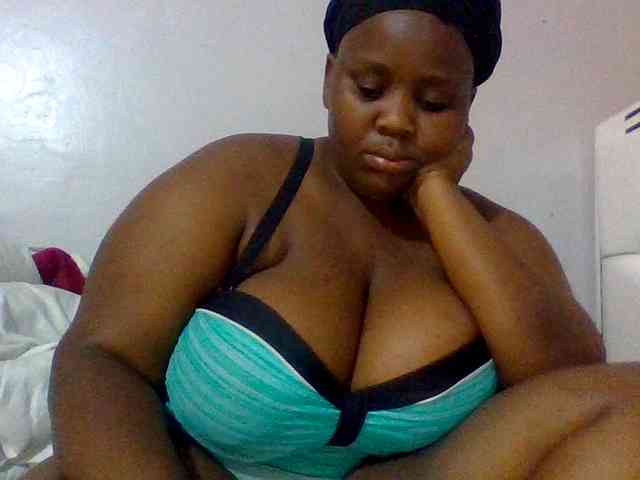 Bursty-Monique webcam