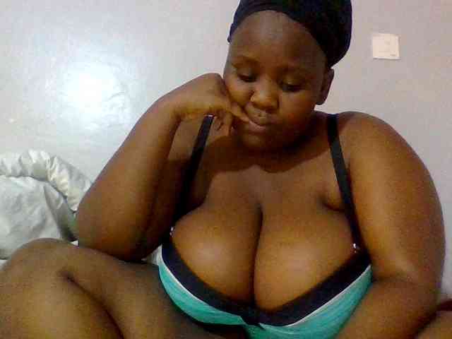 Bursty-Monique webcam