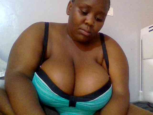 Bursty-Monique webcam