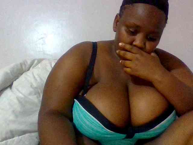 Bursty-Monique webcam