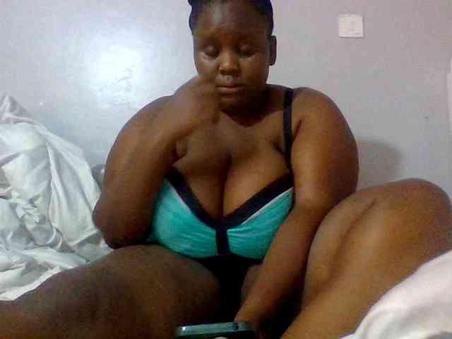 Bursty-Monique webcam
