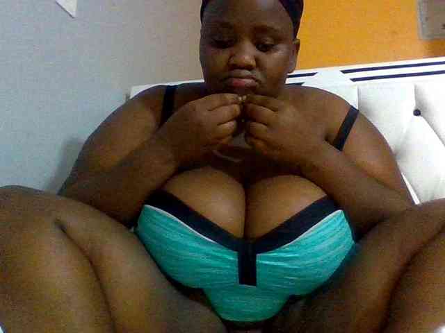 Bursty-Monique webcam