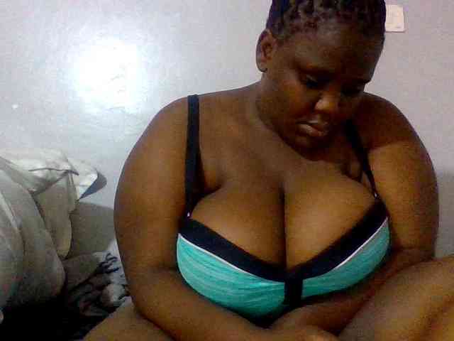 Bursty-Monique webcam