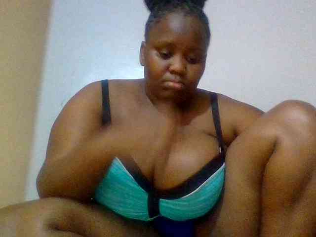 Bursty-Monique webcam