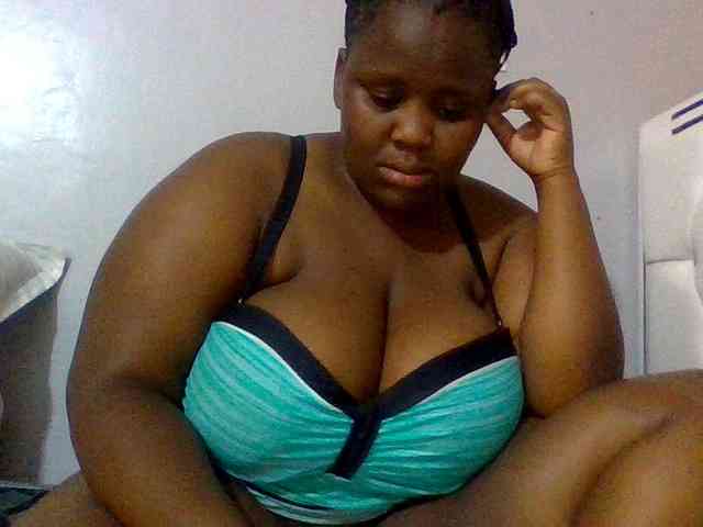 Bursty-Monique webcam