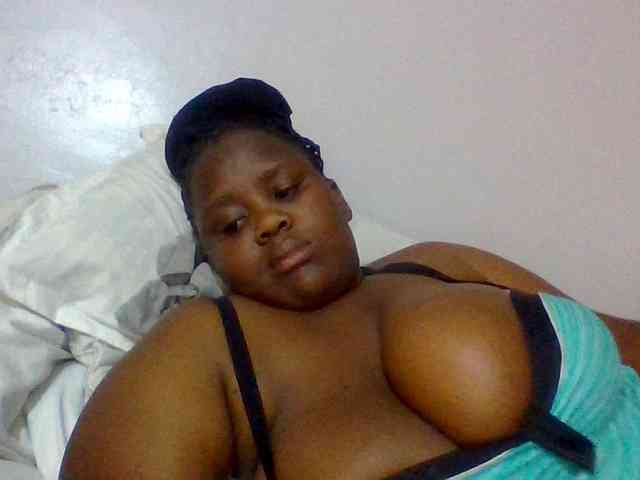 Bursty-Monique webcam