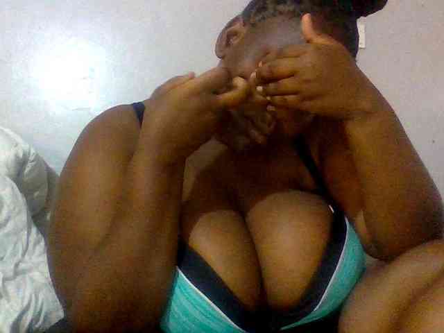 Bursty-Monique webcam