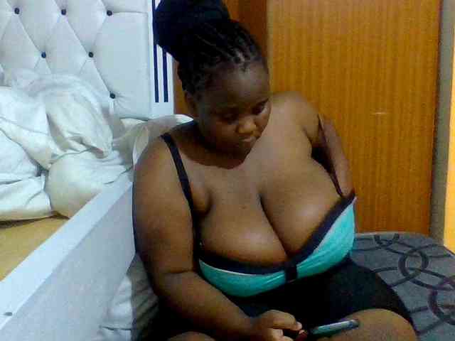 Bursty-Monique webcam