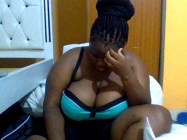 Bursty-Monique webcam