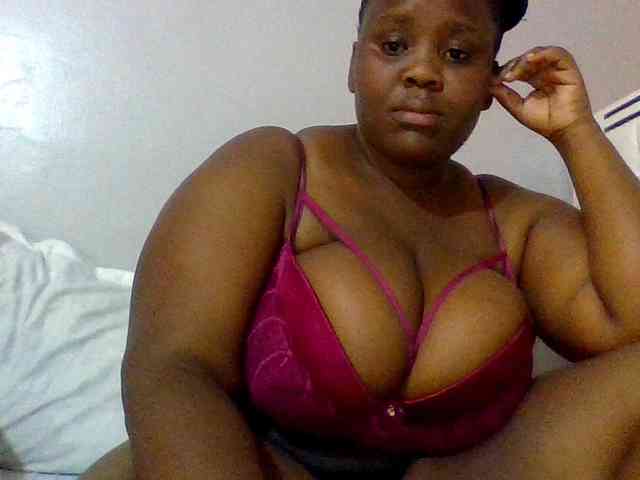 Bursty-Monique webcam