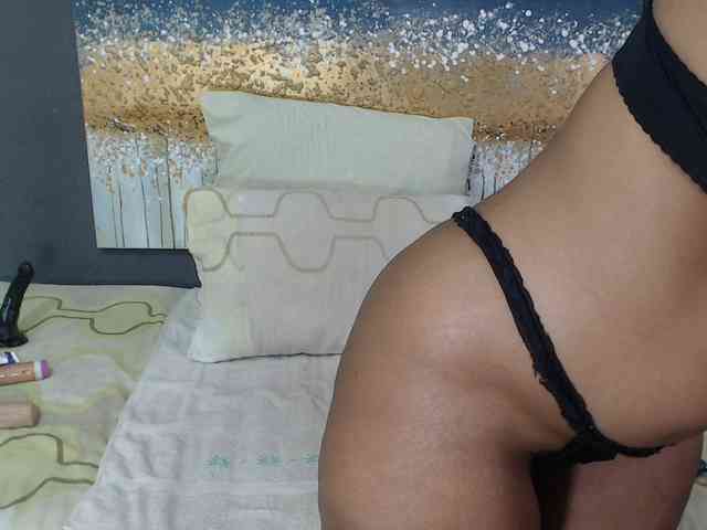 DARKNLOVELYxxx99a webcam