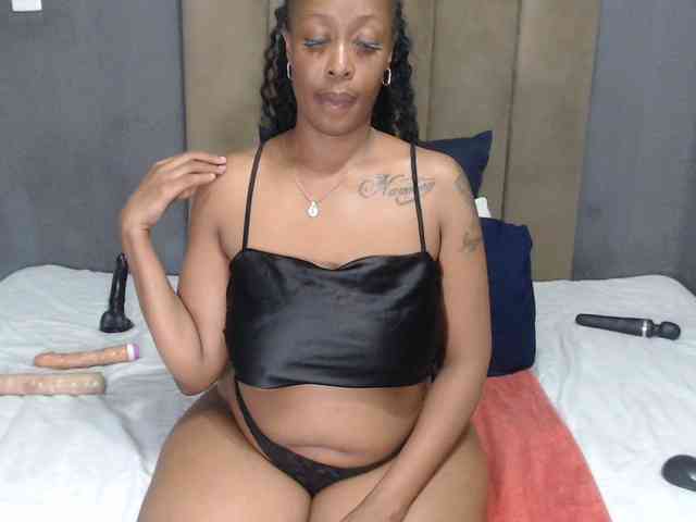 DARKNLOVELYxxx99a webcam