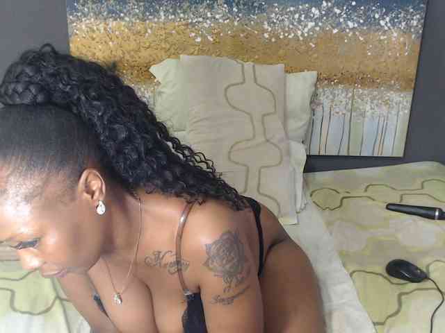 DARKNLOVELYxxx99a webcam