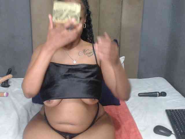 DARKNLOVELYxxx99a webcam