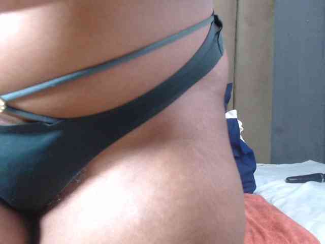 DARKNLOVELYxxx99a webcam