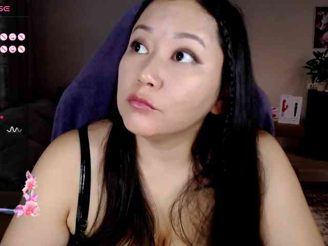LisaAsianFlower webcam