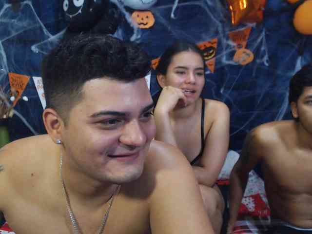 Group-Lustt webcam