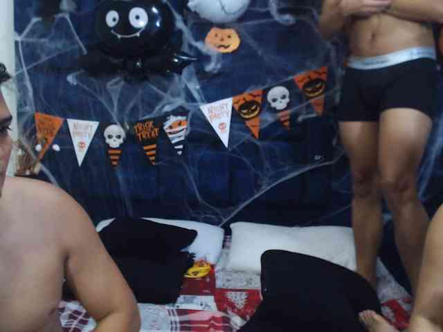 Group-Lustt webcam