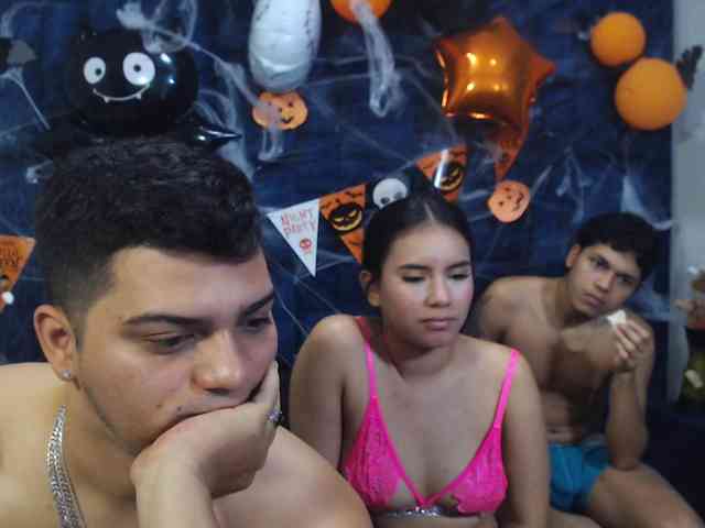 Group-Lustt webcam