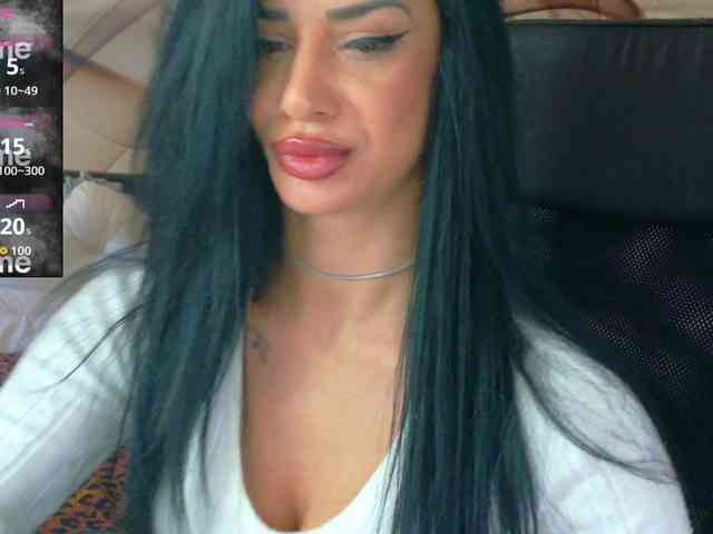 NaomiScarlett webcam