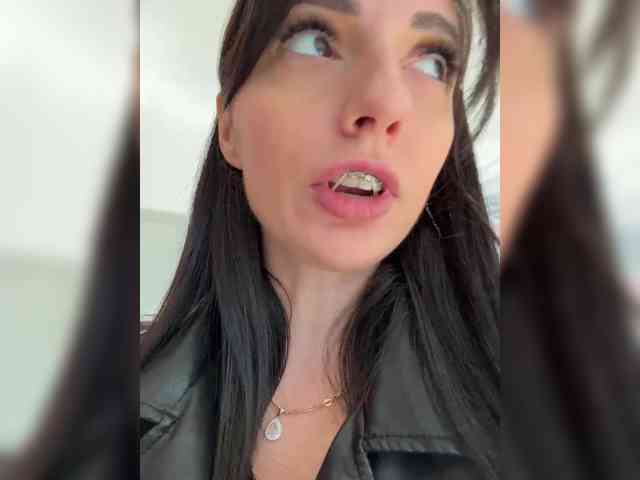 Valeria--sweet webcam