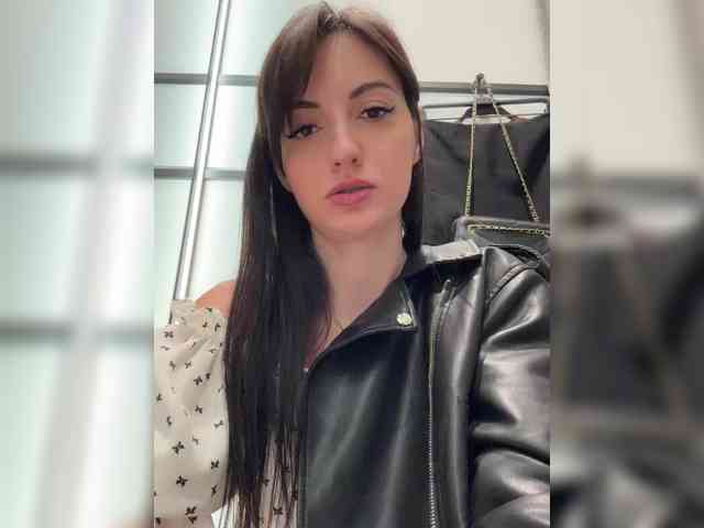 Valeria--sweet webcam