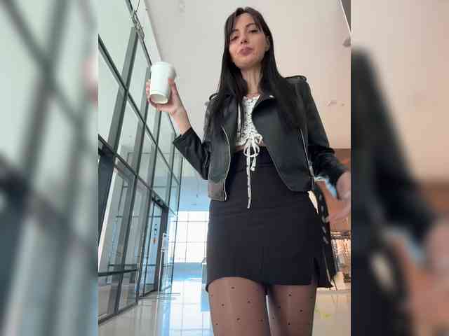 Valeria--sweet webcam