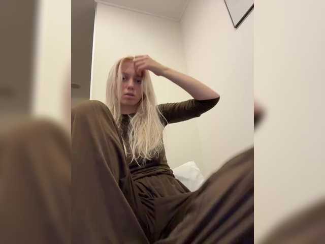 Entra en el chat con el modelo VibroMashulkaDashulka VibroMashulkaDashulka