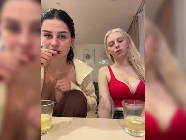 Vai a chattare su VibroMashulkaDashulka VibroMashulkaDashulka
