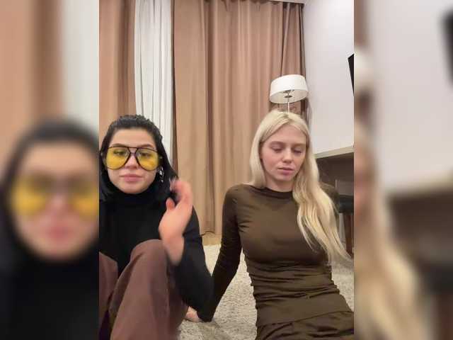 Vai a chattare su VibroMashulkaDashulka VibroMashulkaDashulka