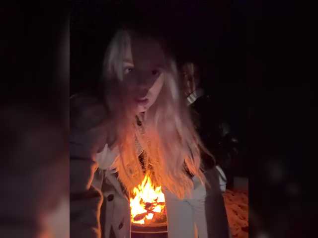 Entra en el chat con el modelo VibroMashulkaDashulka VibroMashulkaDashulka