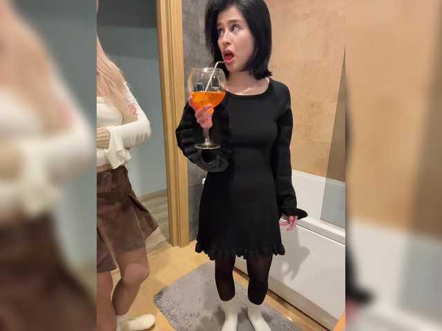 Vai a chattare su VibroMashulkaDashulka VibroMashulkaDashulka