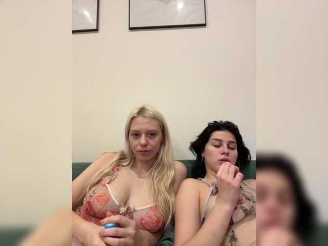 Entra en el chat con el modelo VibroMashulkaDashulka VibroMashulkaDashulka