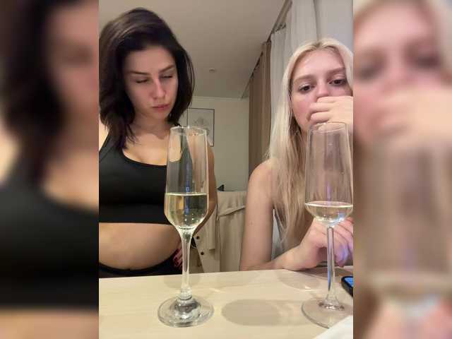 Vai a chattare su VibroMashulkaDashulka VibroMashulkaDashulka