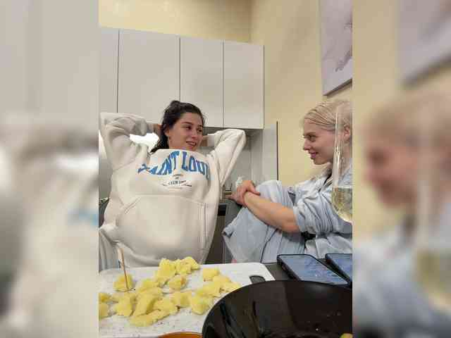 VibroMashulkaDashulka webcam