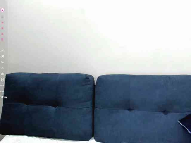 PaulaKiss webcam
