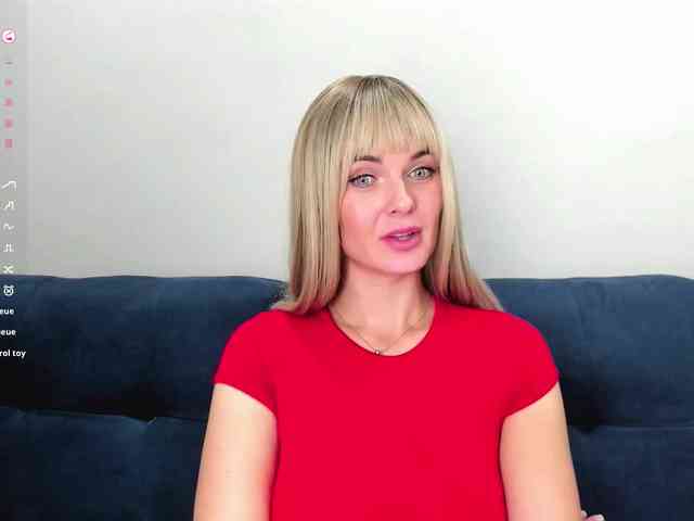 PaulaKiss webcam