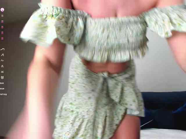 PaulaKiss webcam
