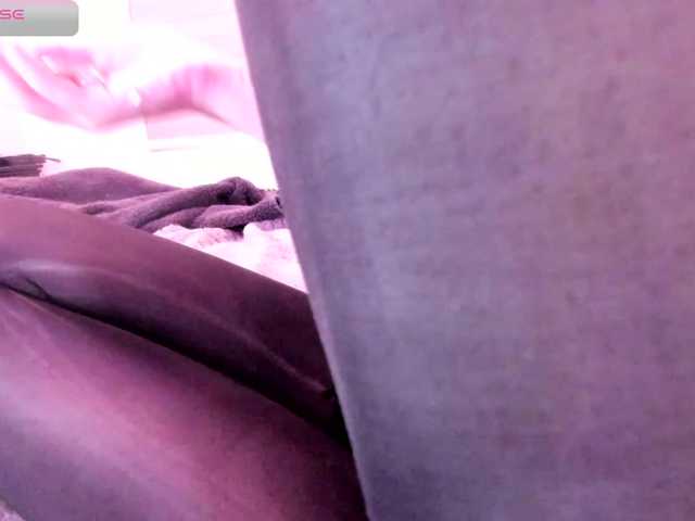 Midnightrose11 webcam