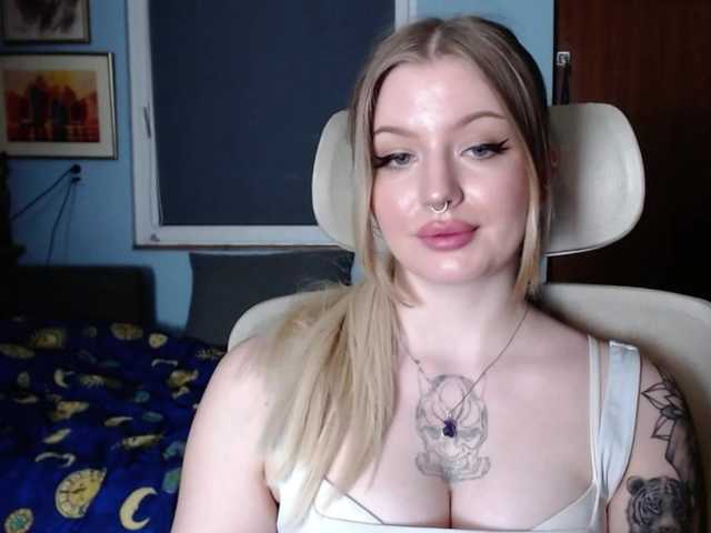 CamilaLove webcam