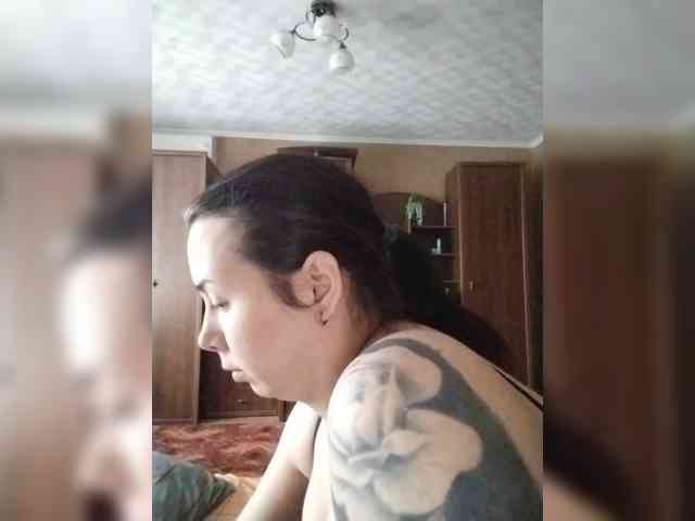 Lily6661 webcam