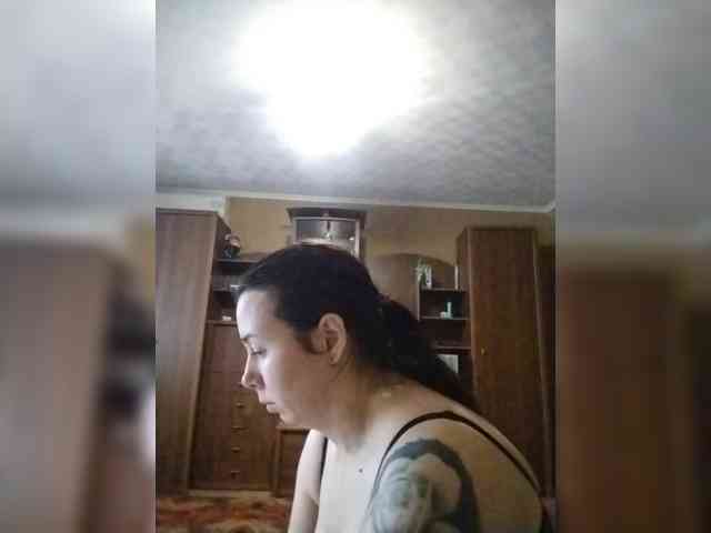 Lily6661 webcam