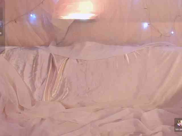 ViolettCastel webcam