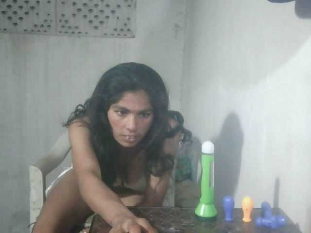 Maria-Khan-Hot-Room webcam