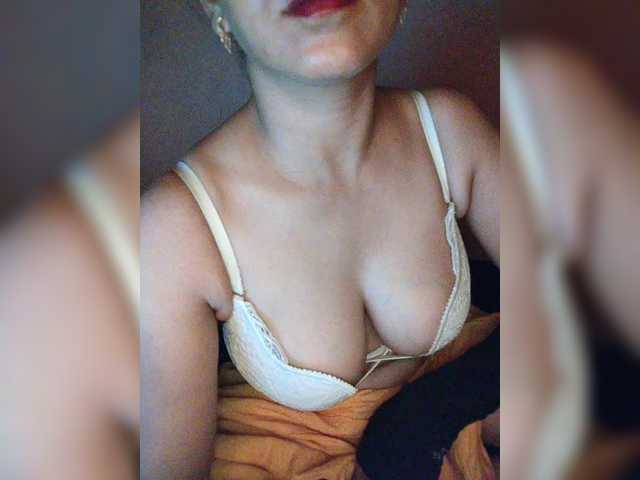 ms-anika webcam