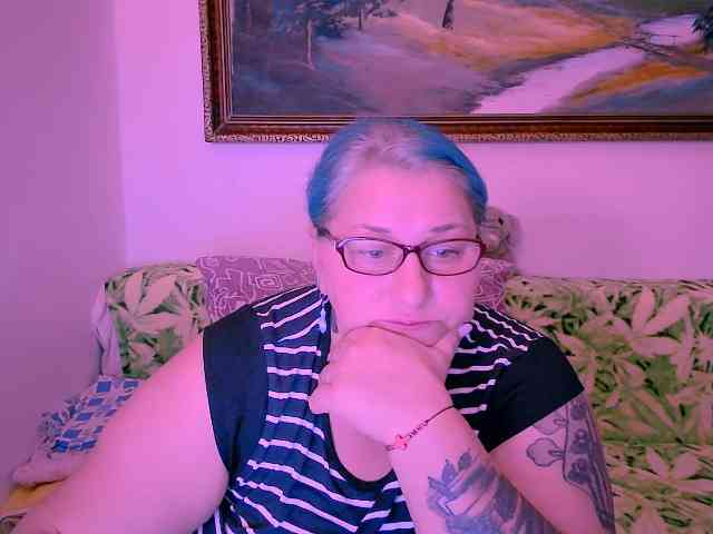 MarryBigBoobs1 webcam